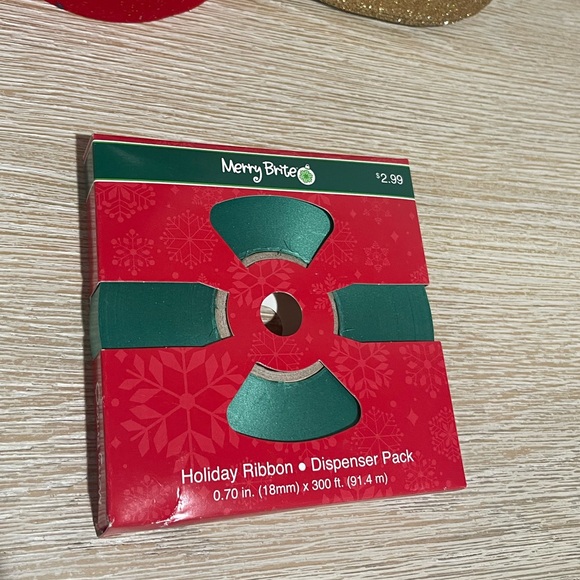 8 Mega Roll , Ribbon red, gold, silver - Picture 2 of 16